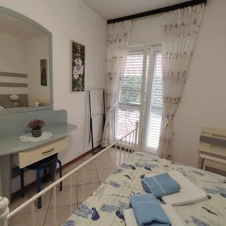 Apartment Mala Paklenica Seline